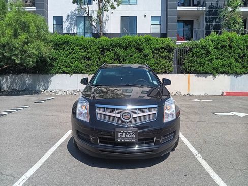 Used 2010 Cadillac SRX Luxury FWD image 2