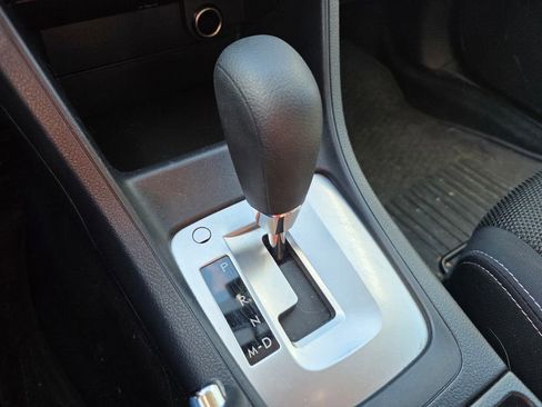 Used 2015 Subaru Crosstrek 2.0i Premium w/ Moonroof Package image 8