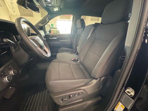 Used 2025 GMC Sierra 2500 SLE w/ SLE Value Package; AWD/4WD image 19