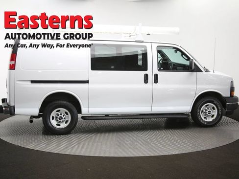 Used 2019 GMC Savana 2500 w/ Driver Convenience Package RWD image 38