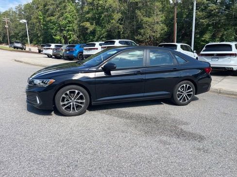Used 2023 Volkswagen Jetta Sport FWD image 36