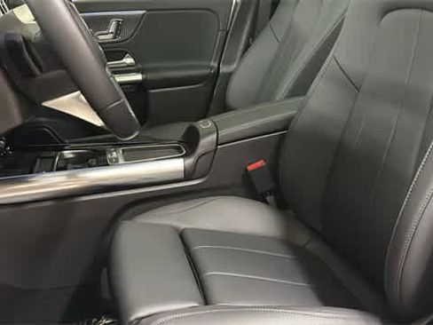 Used 2025 Mercedes-Benz GLA 250 4MATIC image 53