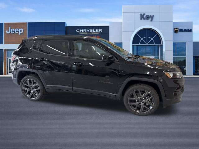 New 2026 Jeep Compass Limited w/ Sun, Sound & Navigation Group AWD/4WD image 11