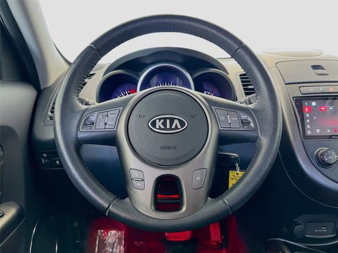 Used 2012 Kia Soul + FWD image 17