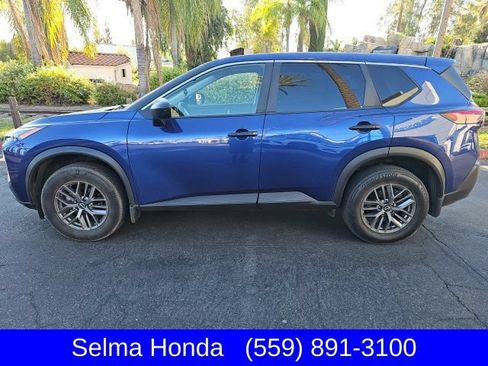 Used 2023 Nissan Rogue S FWD image 1