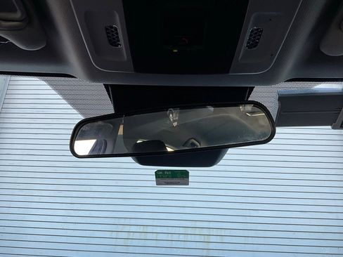 Used 2025 Toyota Camry LE image 17