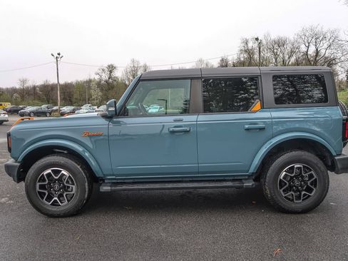 Used 2023 Ford Bronco Outer Banks AWD/4WD image 2