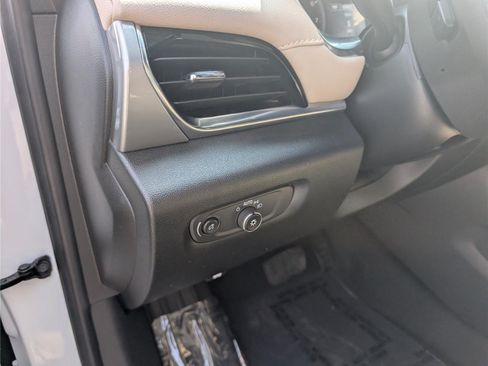 Used 2023 Chevrolet Traverse LS AWD/4WD image 22