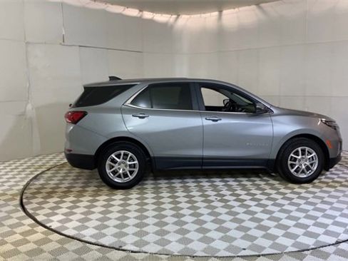 Used 2023 Chevrolet Equinox LT image 9