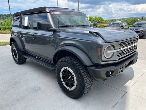 Used 2023 Ford Bronco Badlands w/ Sasquatch Package AWD/4WD image 28