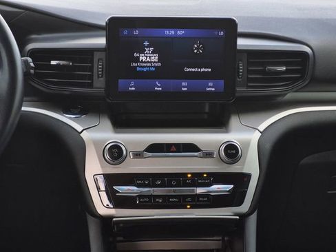 Used 2022 Ford Explorer XLT w/ Class IV Trailer Tow Package image 30