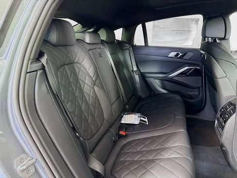 New 2026 BMW X6 xDrive40i w/ Climate Comfort Package image 30