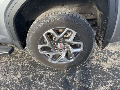 Used 2022 GMC Sierra 1500 SLT w/ SLT Premium Package image 10