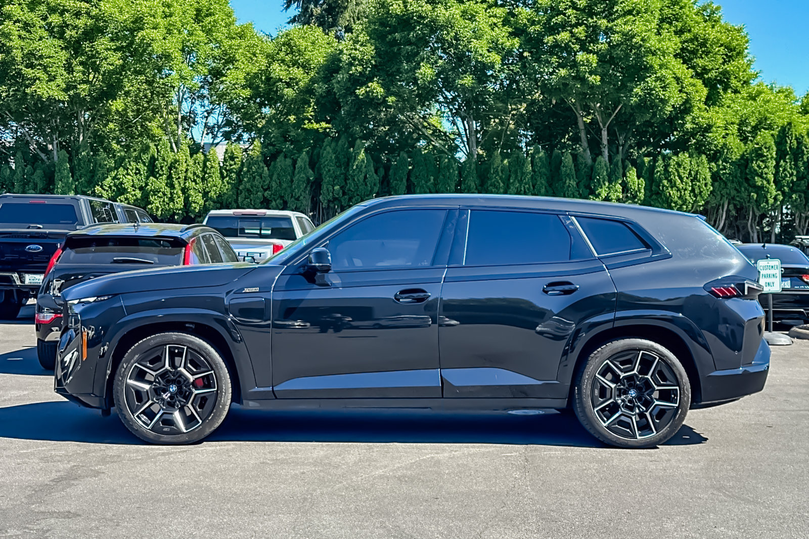 Used 2024 BMW XM AWD/4WD image 6