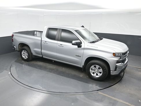 Used 2019 Chevrolet Silverado 1500 LT w/ Texas Edition image 23