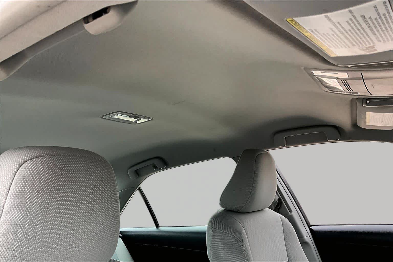 Used 2012 Toyota Camry LE FWD image 13