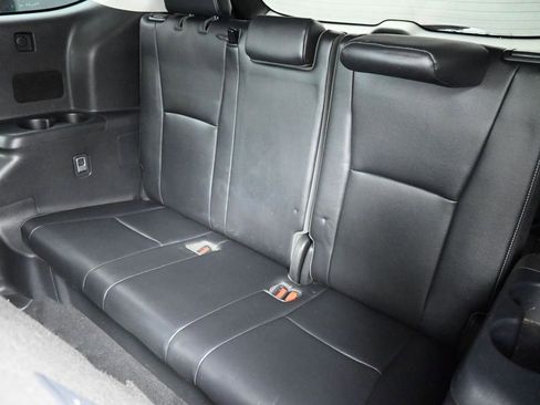 Certified 2020 Toyota Highlander Platinum w/ Preferred Accessory Package AWD/4WD image 22