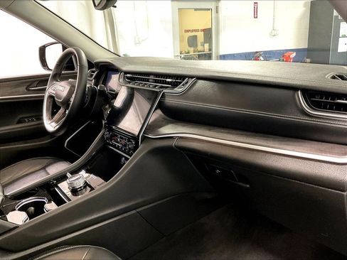 Used 2022 Jeep Grand Cherokee L Limited AWD/4WD image 14
