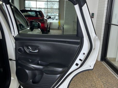 Used 2023 Honda HR-V EX-L image 15