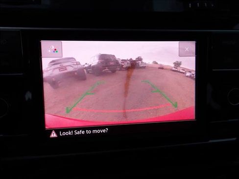 Used 2018 Volkswagen Golf S FWD image 21