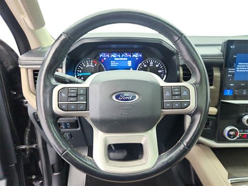 Used 2023 Ford Expedition Limited image 17