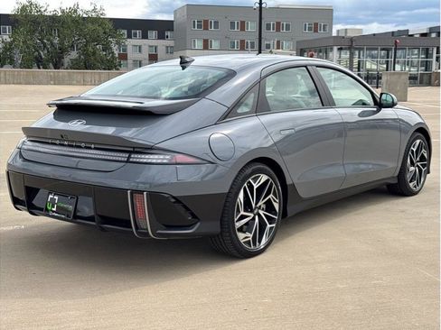 Used 2023 Hyundai Ioniq 6 SEL AWD/4WD image 8