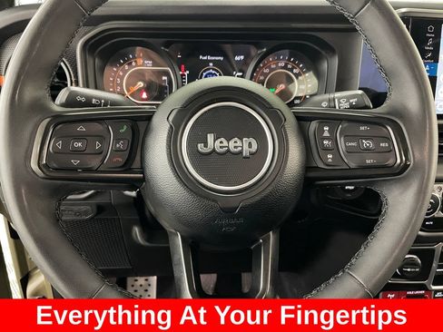 Used 2025 Jeep Gladiator Mojave w/ Safety Group AWD/4WD image 5