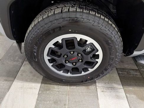 Used 2025 Toyota 4Runner TRD Off-Road AWD/4WD image 7