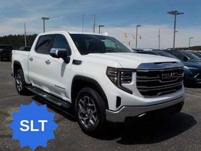 New 2026 GMC Sierra 1500 SLT w/ SLT Premium Package