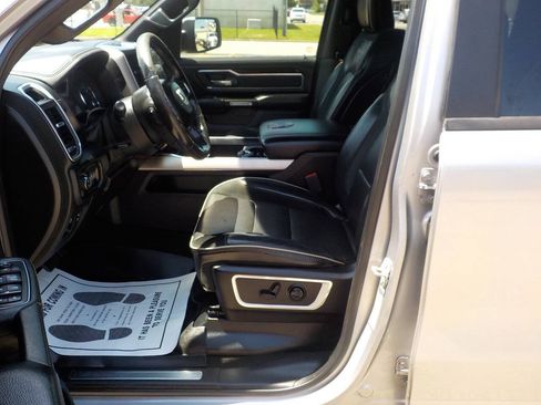 Used 2019 RAM 1500 Laramie w/ Sport Appearance Package AWD/4WD image 13