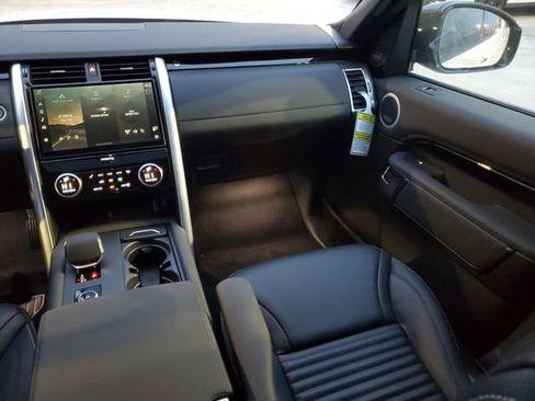 New 2026 Land Rover Discovery S AWD/4WD image 16