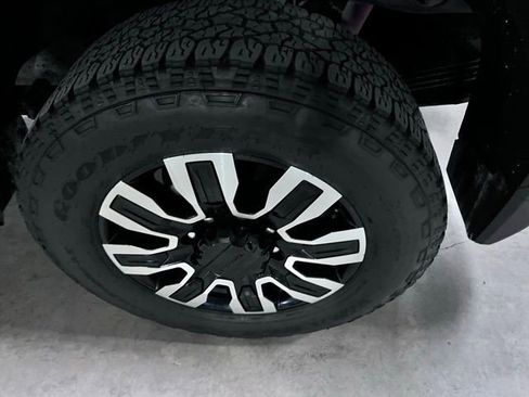 Used 2024 GMC Sierra 2500 Denali Ultimate image 10