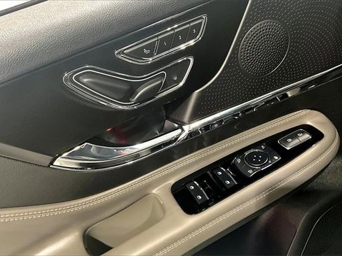 Used 2023 Lincoln Corsair Reserve w/ Equipment Group 201A image 38