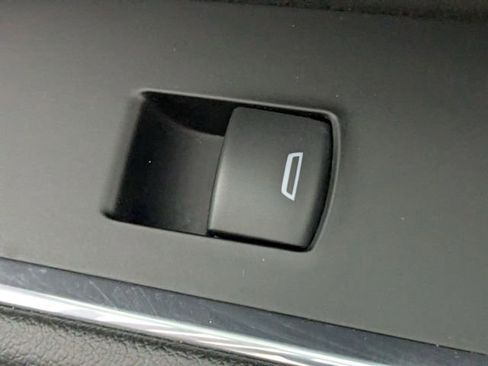 Used 2023 Chevrolet Silverado 1500 LT image 34