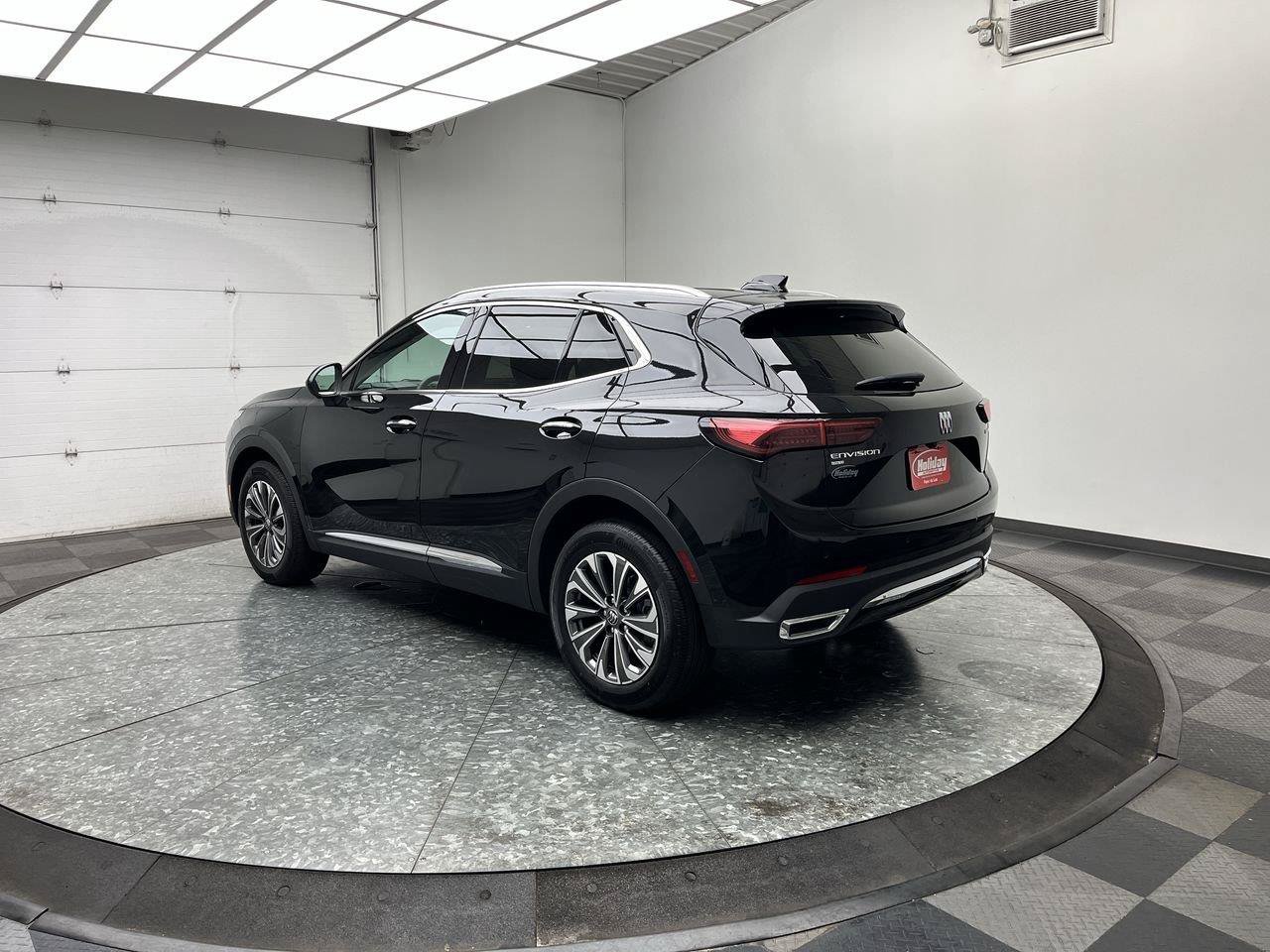 Used 2026 Buick Envision Preferred AWD/4WD image 2