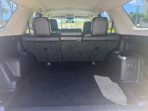 Used 2017 Toyota 4Runner TRD Off-Road Premium AWD/4WD image 11