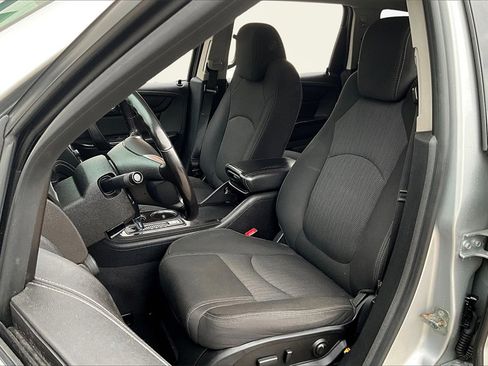 Used 2017 Chevrolet Traverse LT w/ Style and Technology Package image 21