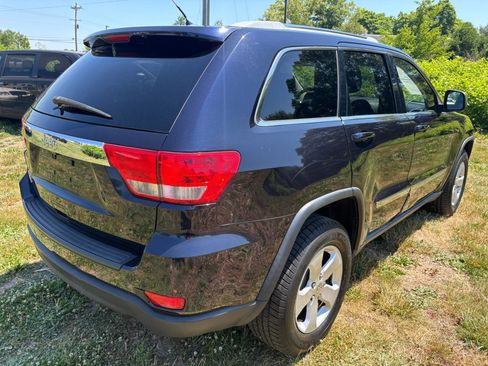 Used 2011 Jeep Grand Cherokee Laredo AWD/4WD image 5