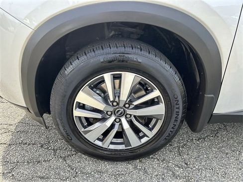 Certified 2022 Nissan Pathfinder SL image 10