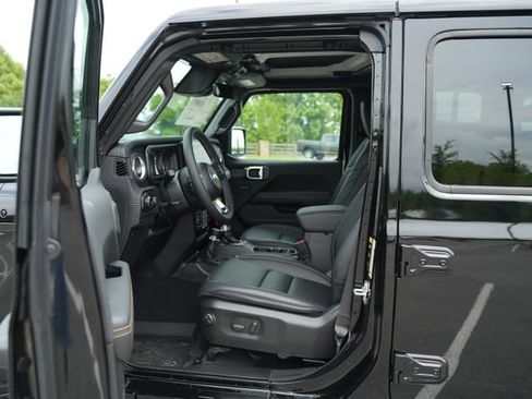 New 2026 Jeep Wrangler Unlimited Sahara AWD/4WD image 10