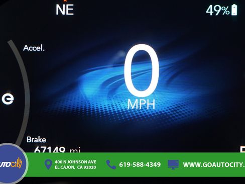 Used 2024 Chrysler Pacifica Limited FWD image 3