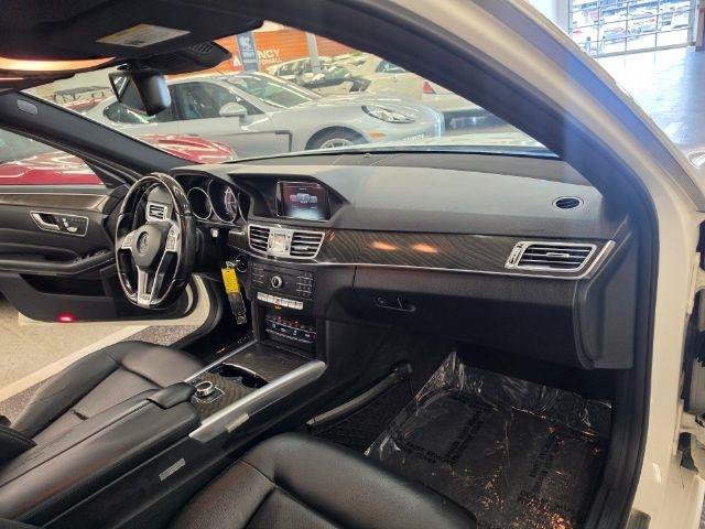 Used 2016 Mercedes-Benz E 350 Sedan w/ Premium Package image 9