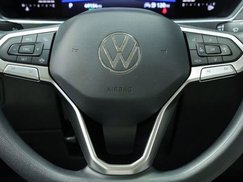 Certified 2022 Volkswagen Tiguan S image 13