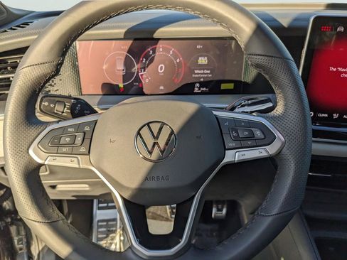 New 2026 Volkswagen Tiguan SE R-Line AWD/4WD image 26