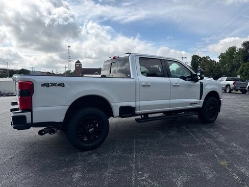 Used 2023 Ford F250 Lariat w/ Black Appearance Package AWD/4WD image 8