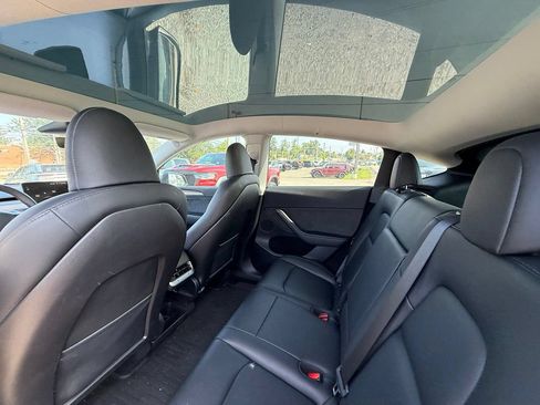 Used 2023 Tesla Model Y Long Range AWD/4WD image 21