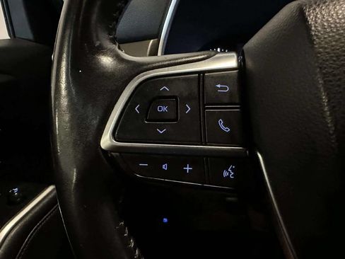 Used 2020 Toyota Highlander XLE AWD/4WD image 40