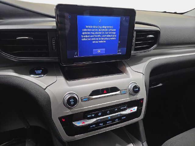 Used 2023 Ford Explorer XLT AWD/4WD image 19