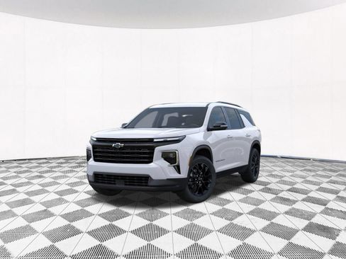 New 2026 Chevrolet Traverse LT w/ Midnight/Sport Edition AWD/4WD image 2