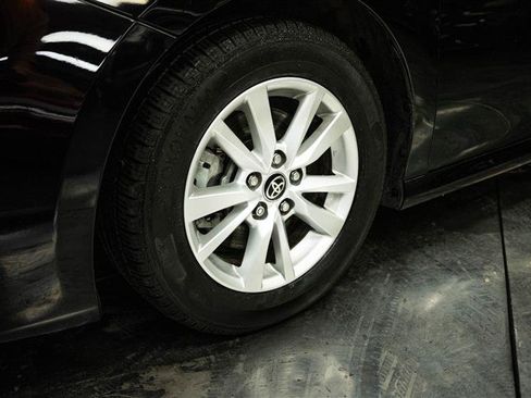 Used 2025 Toyota Camry LE w/ Convenience Package image 3